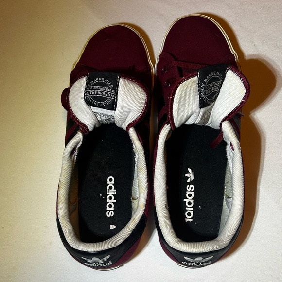 Adidas court striped shoes Men’s 8.5 Black/Cardinal Adidas Skate wear sneakers - Picture 5 of 7